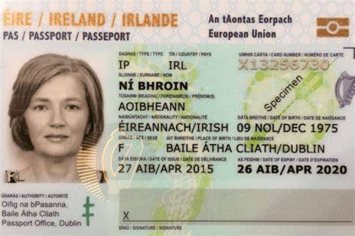 Is there passport control between Ireland and UK?